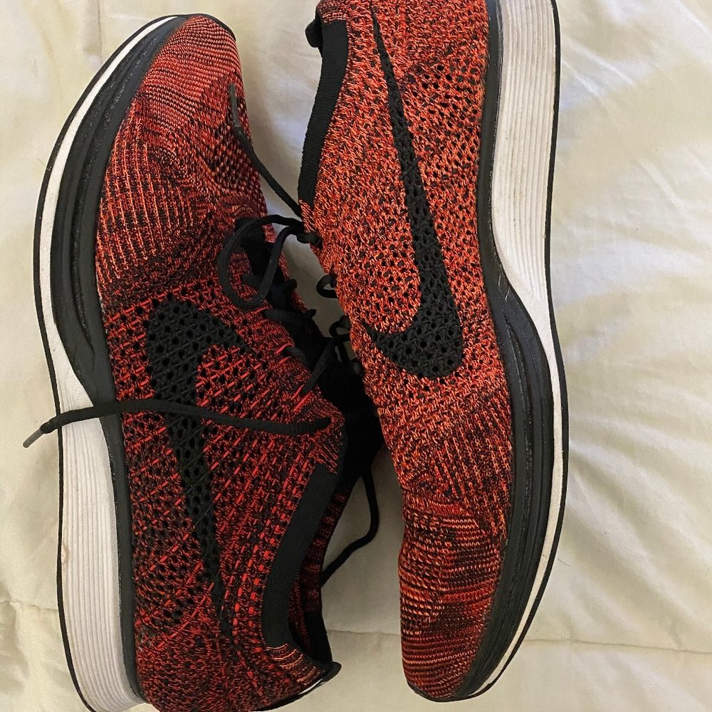 Nike Flyknit Racer